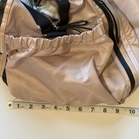 Lululemon Duffel Bag - Picture 15 of 15